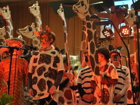 Giraffen, Erdm&auml;nnchen und Zebras