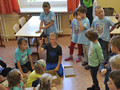 &Uuml;bergabe an die zuk&uuml;nftigen Schulanf&auml;nger